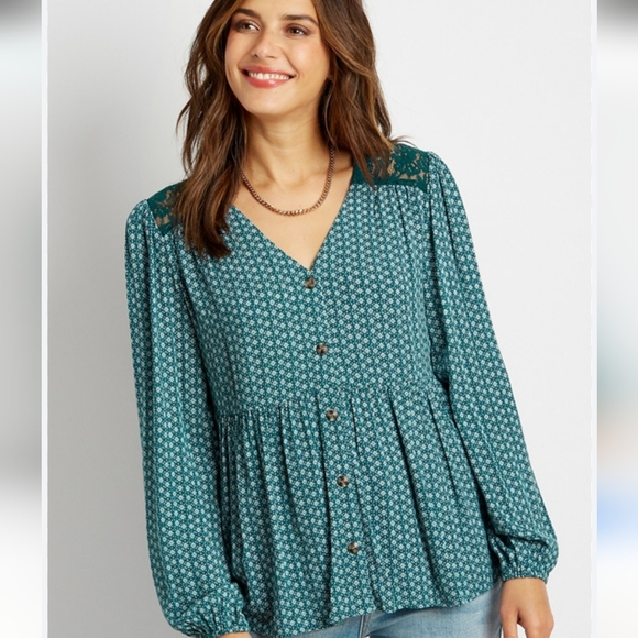 Maurices Tops - Maurices Teal Green Patterned V-Neck Babydoll Blouse Size Small